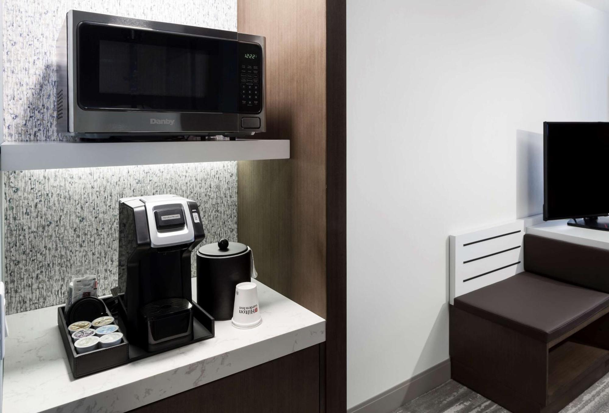 Hilton Garden Inn Madison Downtown, Wi Bagian luar foto