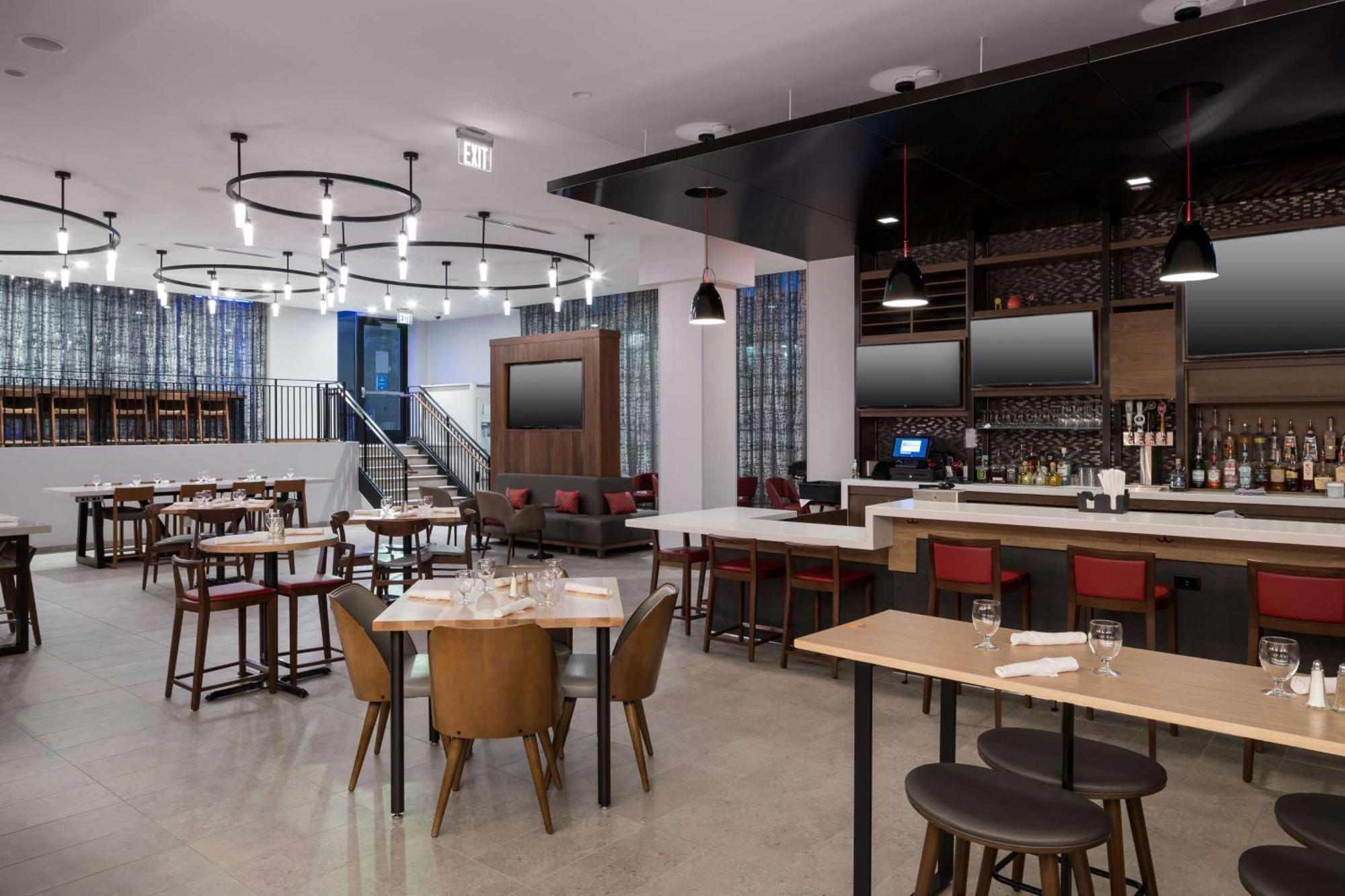 Hilton Garden Inn Madison Downtown, Wi Bagian luar foto
