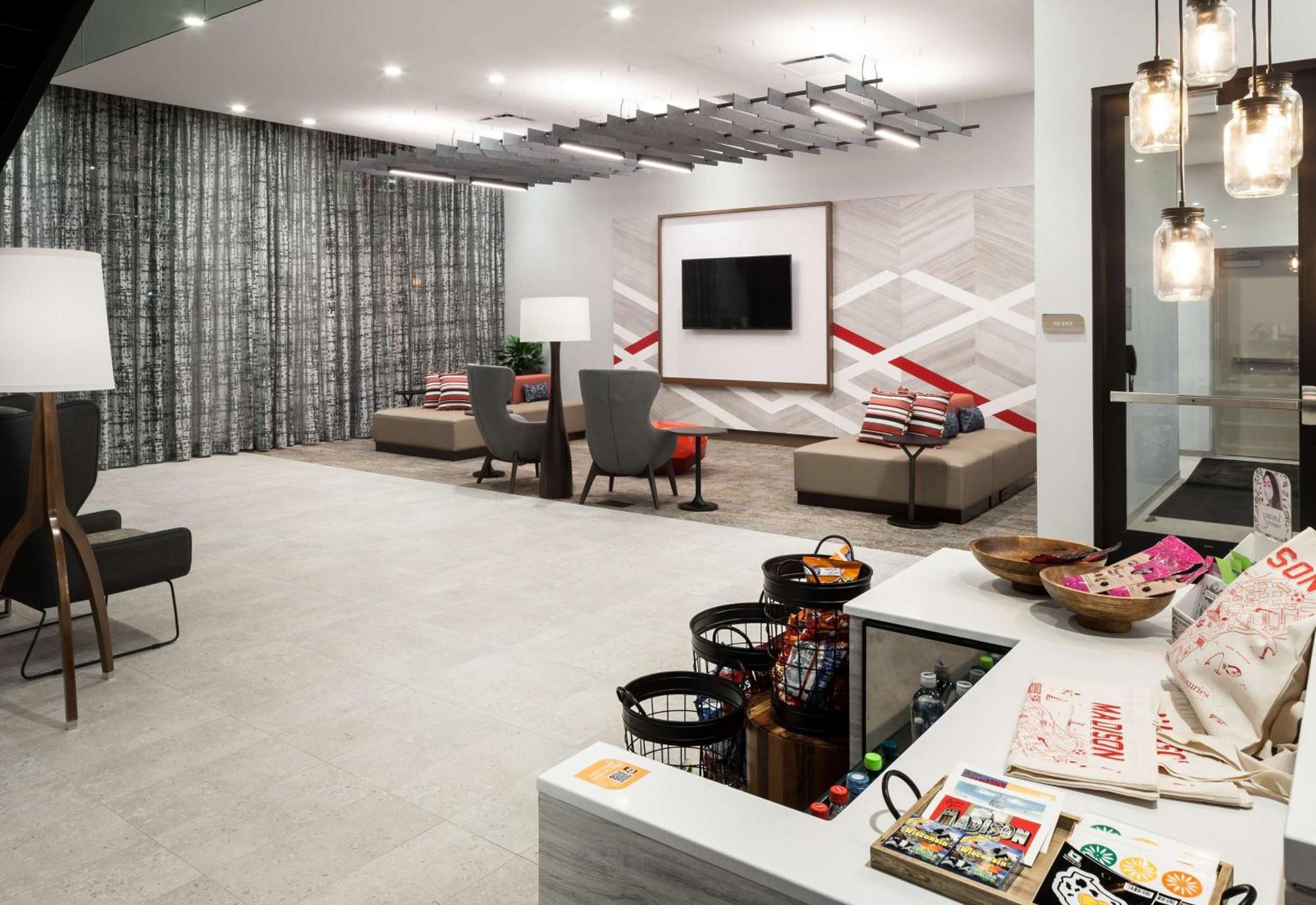 Hilton Garden Inn Madison Downtown, Wi Bagian luar foto