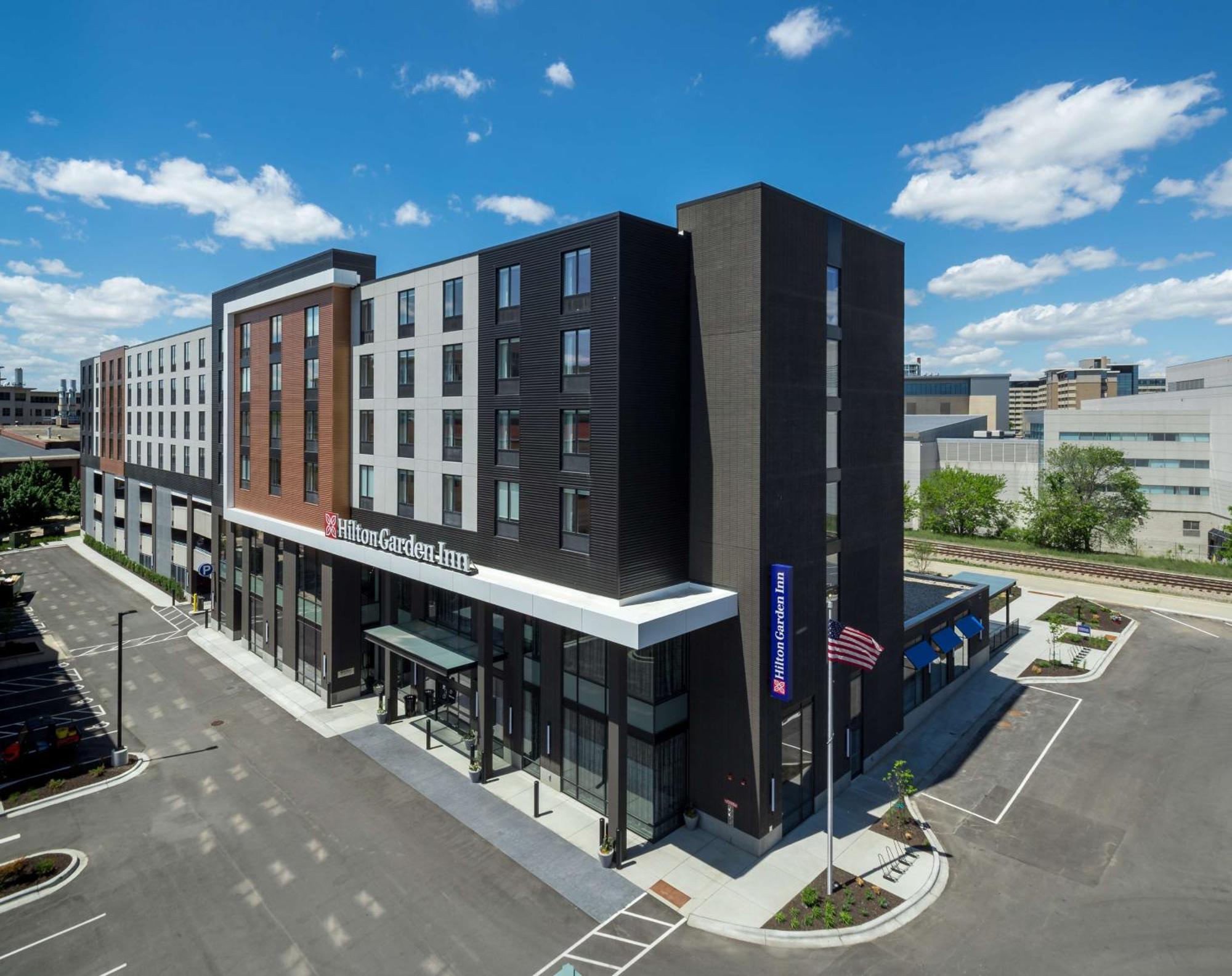 Hilton Garden Inn Madison Downtown, Wi Bagian luar foto